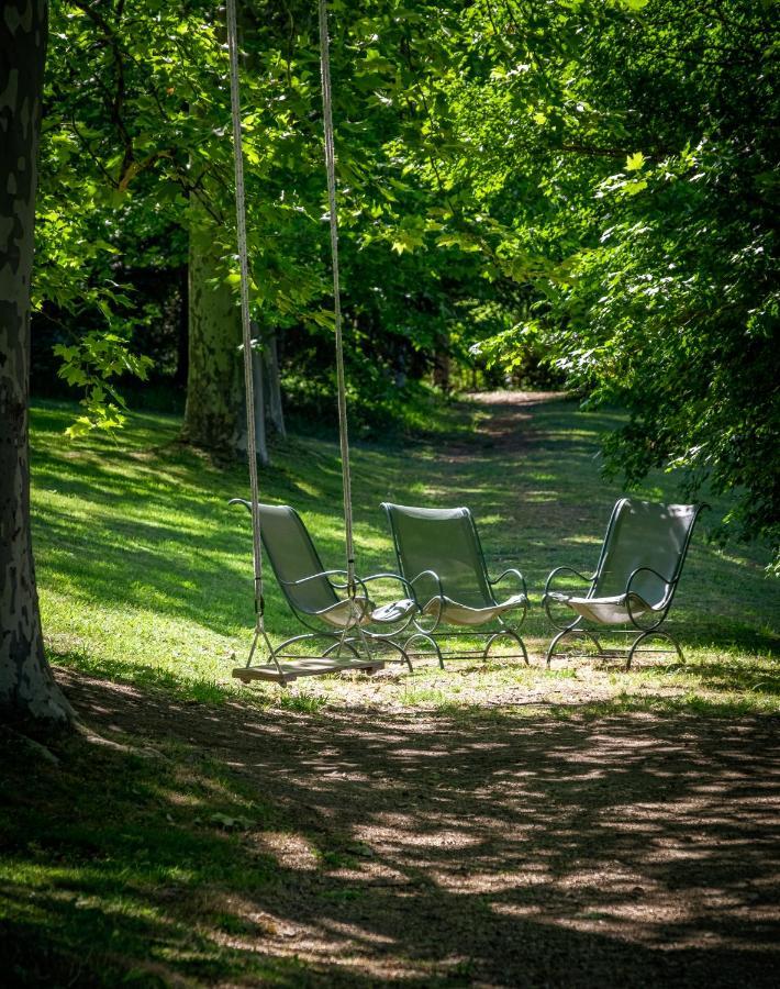 Отель Domaine De La Tortiniere Veigne Экстерьер фото