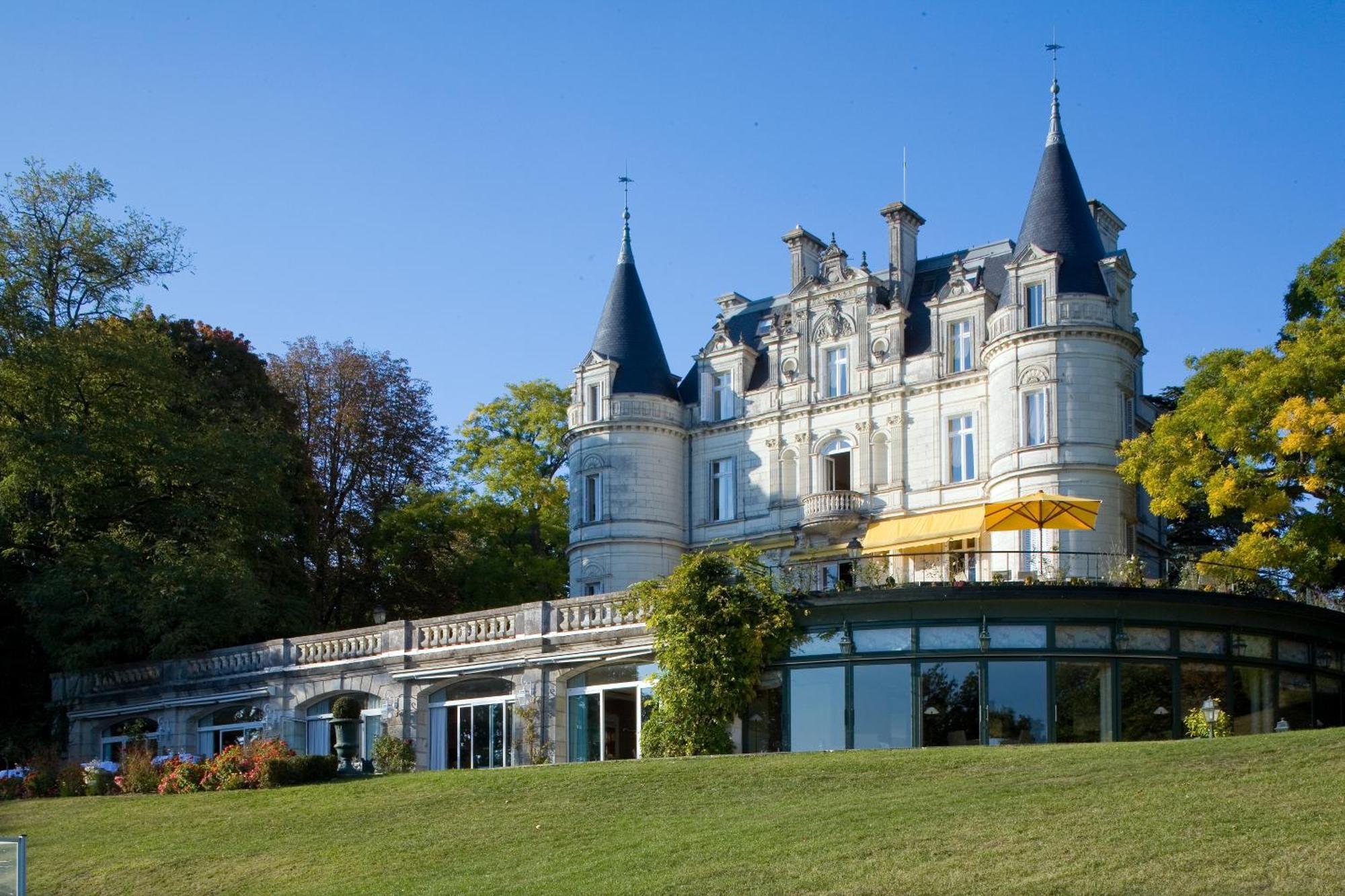 Отель Domaine De La Tortiniere Veigne Экстерьер фото